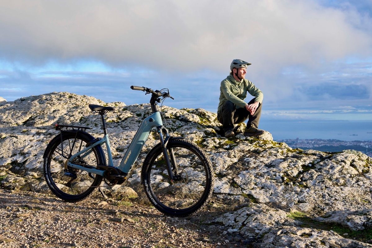 VTC électrique Giant AnyTour X E+ avec radar Aegis et batterie 800 Wh