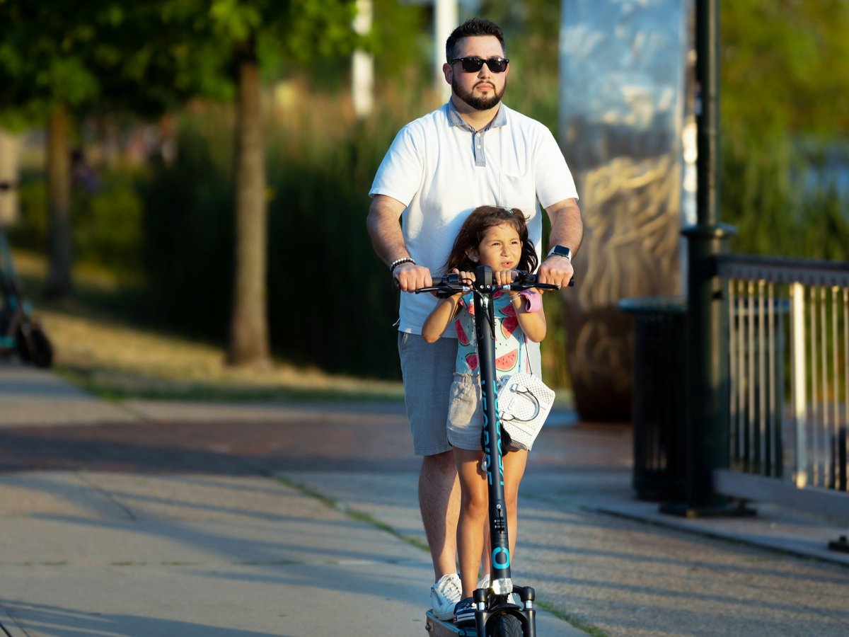 Trottinette électrique à deux