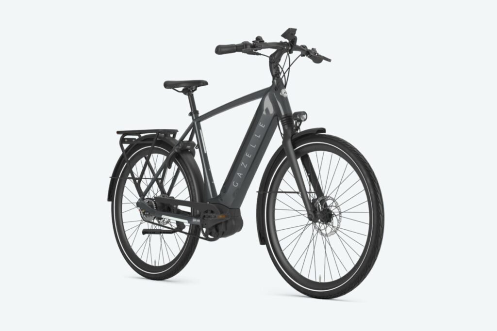 La batterie Platina offre une autonomie jusqu'à 130 km selon l'usage. L'optionnelle Diamant permet de parcourir jusqu'à 155 km.