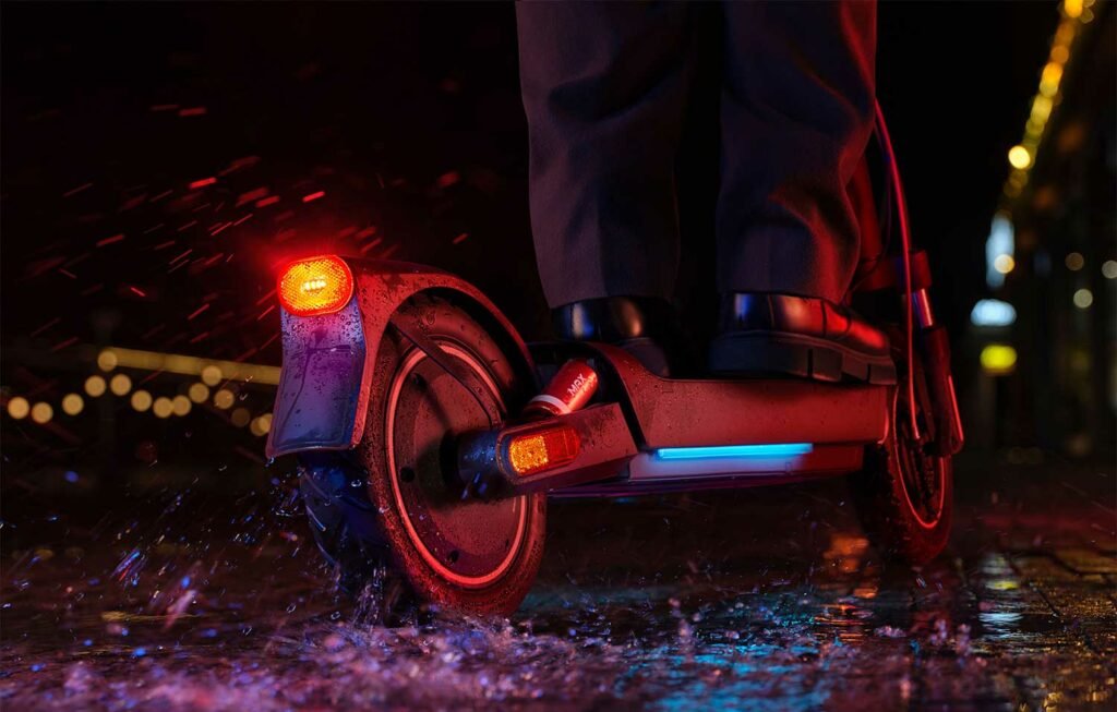 Xiaomi Electric Scooter 5 Pro - 60 Km D'autonomie, Moteur 1000W Max, Pneus 10" Tubeless, Doubles Amortisseurs