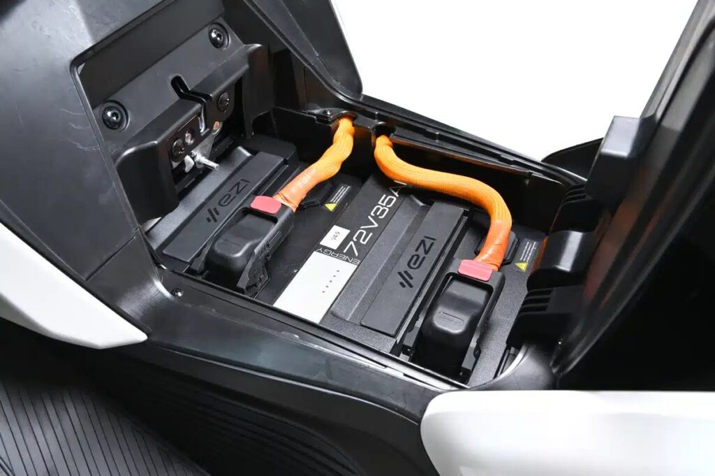 Batteries amovibles du scooter électrique Pink Hypevolt