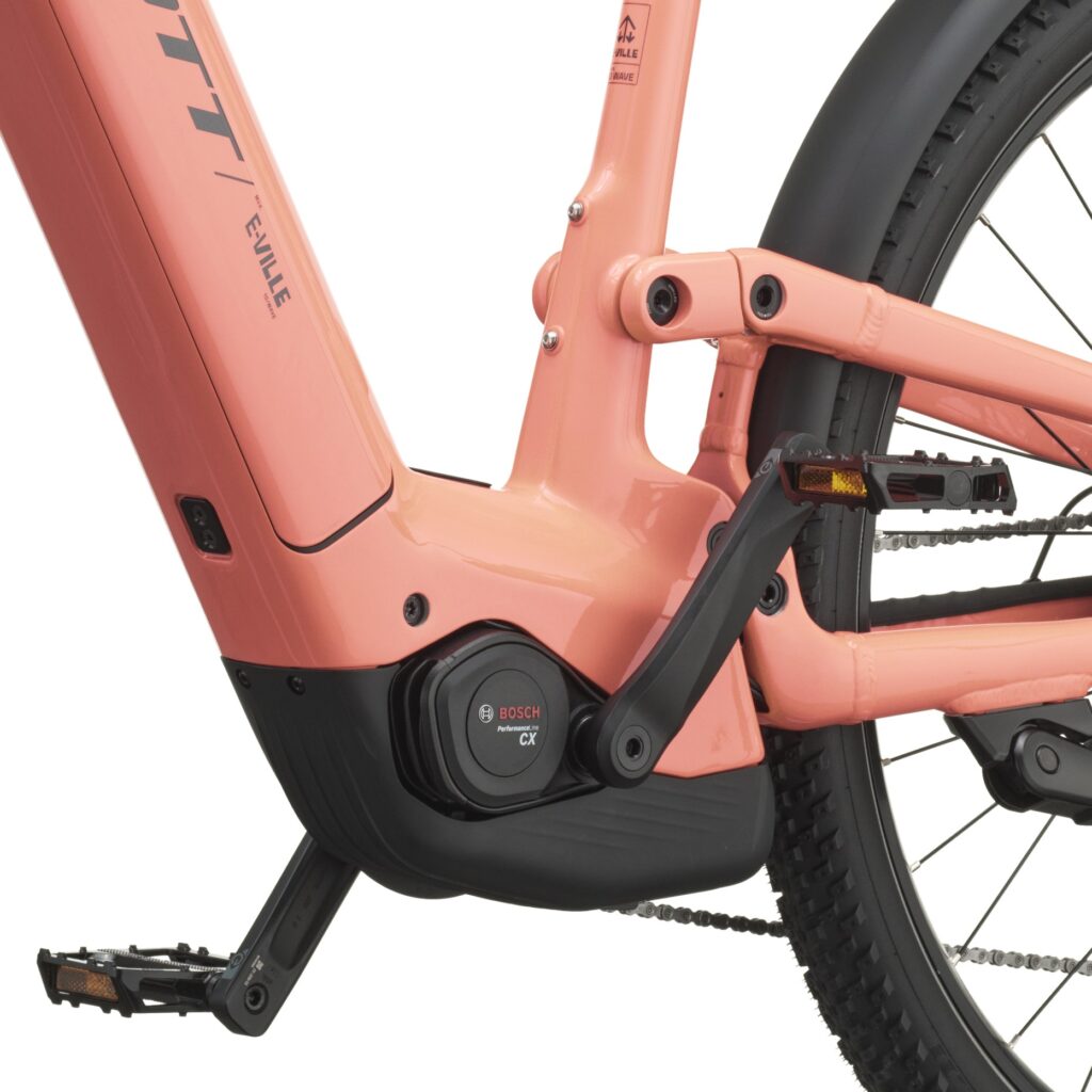 Moteur Bosch Performance Line CX et amortisseur arrière intégré au cadre du Scott E-Ville 10 SUV