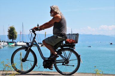 Cycliste vélo électrique santé