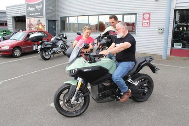 David Pillonetto de Breizh Riders avec Léonie et Cédric