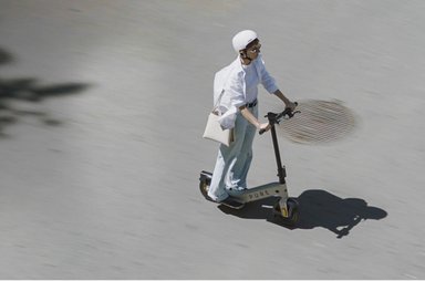 Trottinette électrique casque