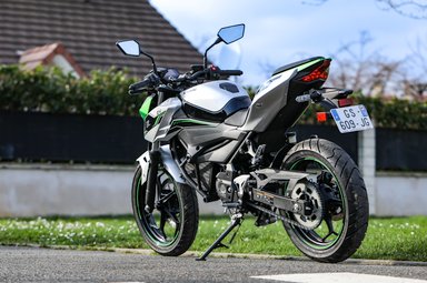 Une silhouette assez frêle pour la moto électrique