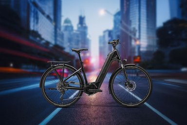 Vélo électrique Merida eFloat City en circulation urbaine au printemps 2025