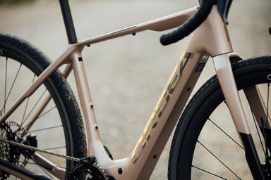 Orbea Denna, gravel électrique pour usage urbain et sportif en 2025