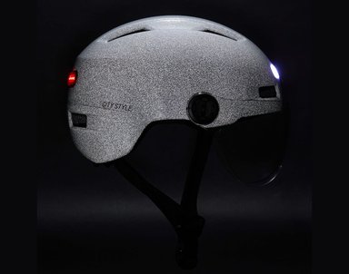 Casque Ekoï City Style avec feu arrière intégré pour cyclistes urbains