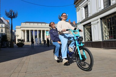 Double Pony : vélo électrique biplace en libre-service assemblé chez Intersport à Machecoul