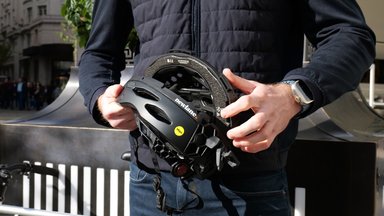 Casque pliable Newlane Mips pour cyclistes urbains, compact et sécurisé