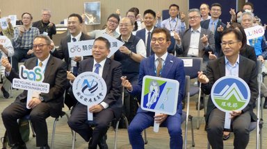 Responsables de la Taiwan Bicycle Association lors d’une réunion sur la transparence et les audits sociaux à Taïwan.