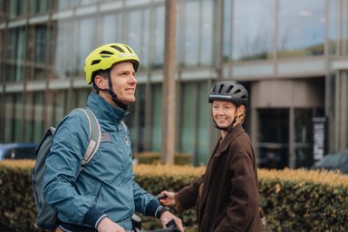 Casque urbain GO-OFF Rider léger avec éclairage intégré, design minimaliste pour vélos électriques