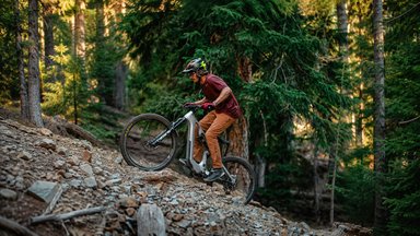 Cannondale Habit Neo VTT électrique trail tout-suspendu avec moteur Fazua Ride 60 et cadre carbone FlexPivot