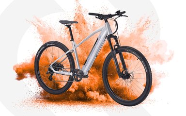 VTT électrique Nakamura E-Summit 700 gris, semi-rigide 27,5 pouces vendu par Intersport, vue de profil