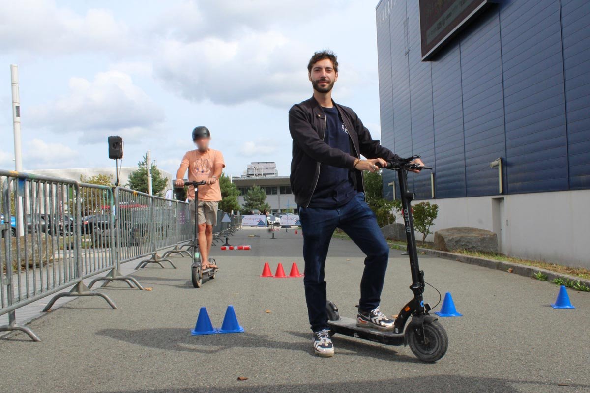 La trottinette électrique avec Two Roule et le programme Mobiprox