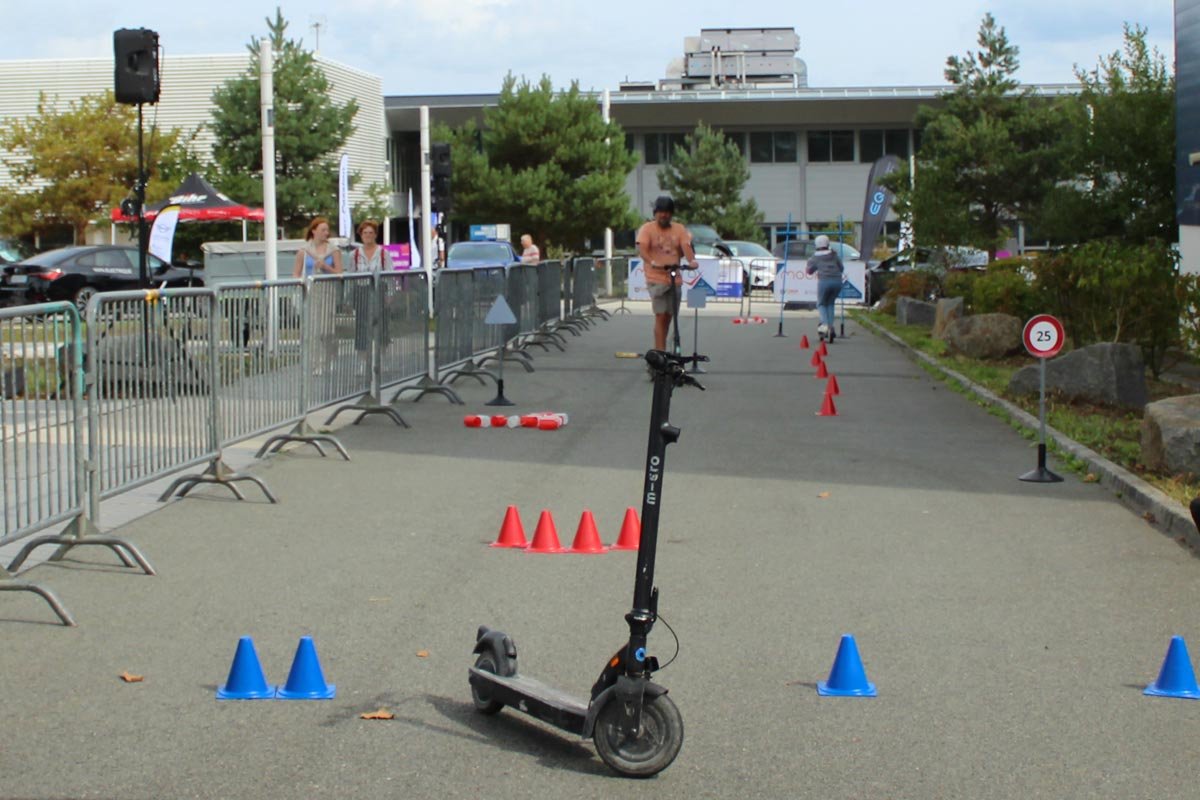 La trottinette électrique avec Two Roule et le programme Mobiprox