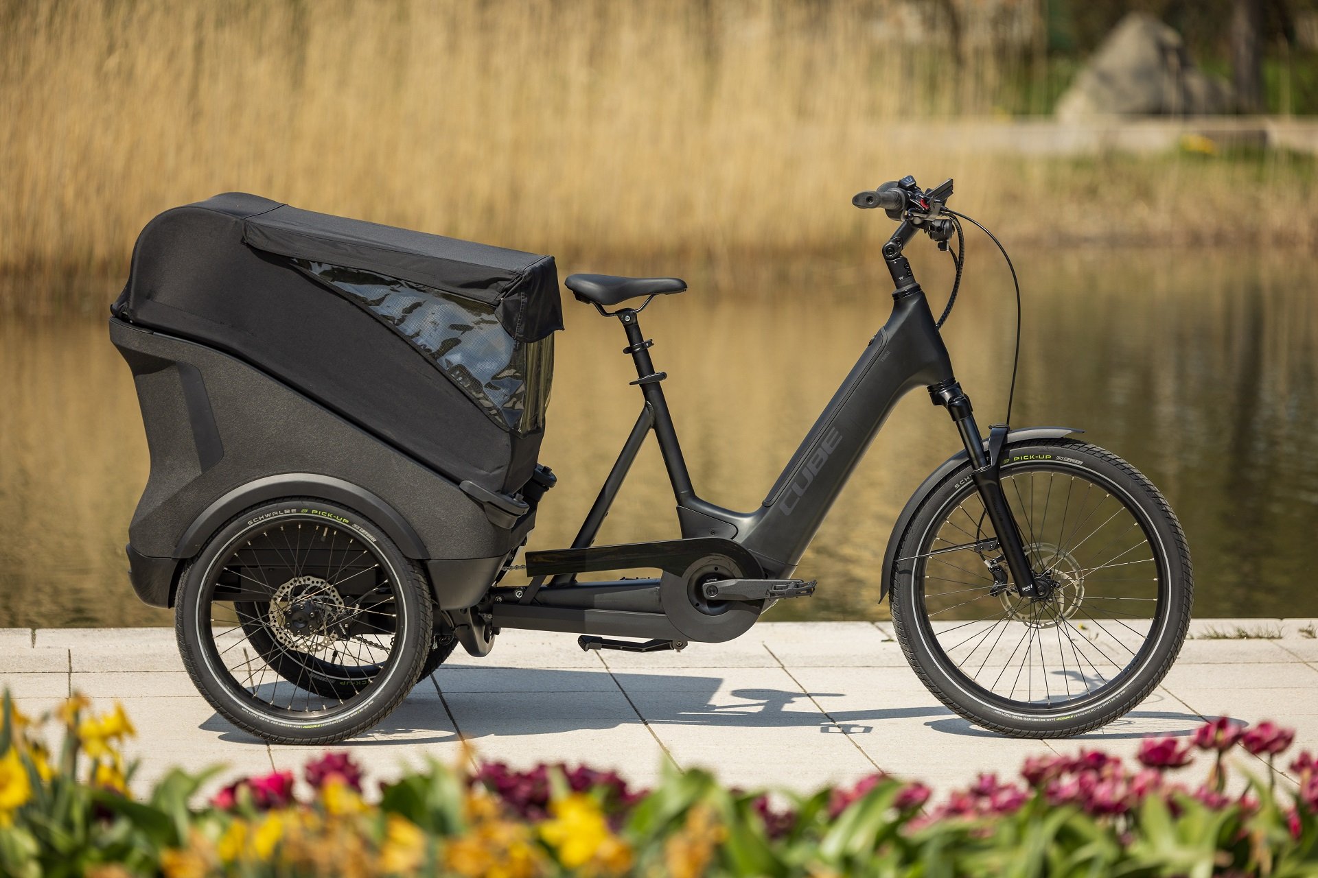 Cube Trike Hybrid Cargo capote relevée