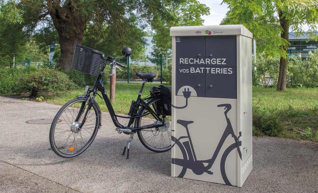 Borne de charge pour batterie de vélo