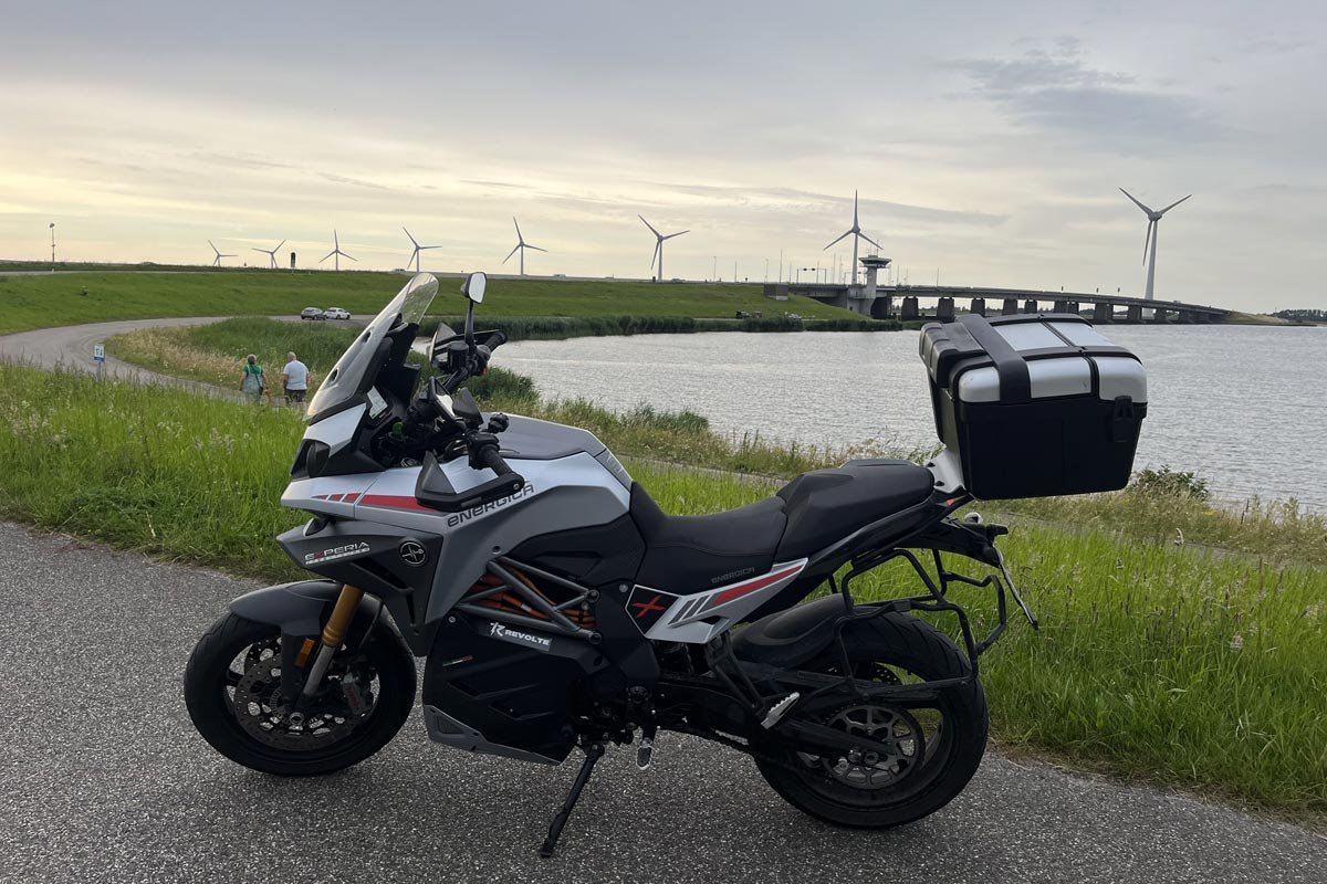 Moto électrique Energica à la Dutch 1000