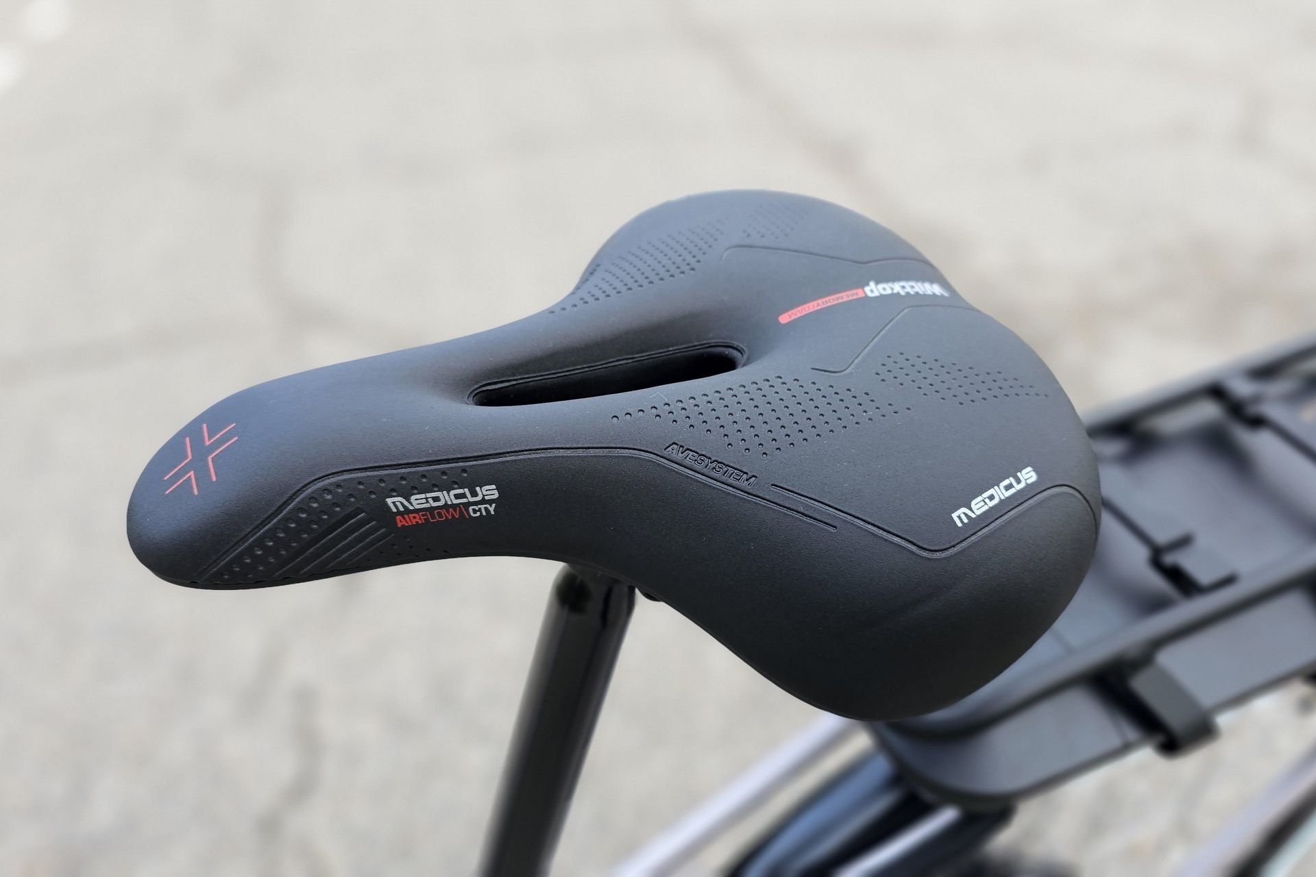 Nakamura E-City 70 selle