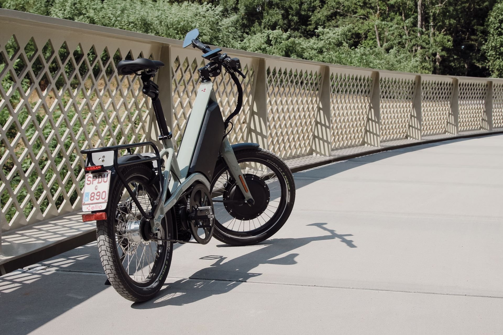 Speedbike électrique Ellio Original Step-Through avec deux moteurs, boîte auto et batterie XXL de 1 150 Wh
