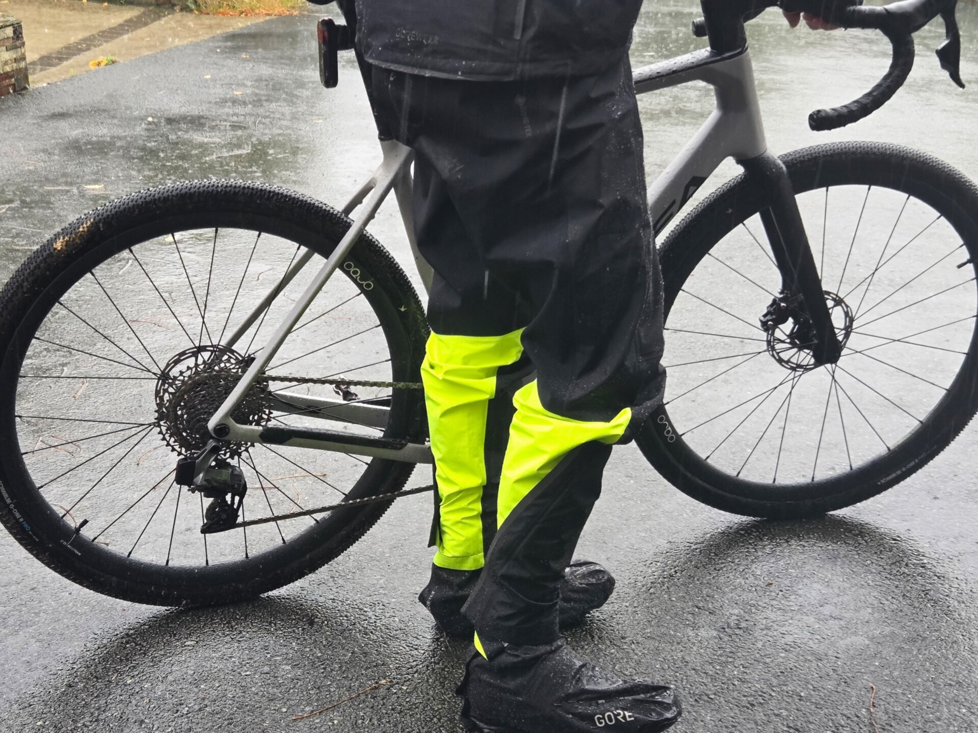 Test du pantalon de pluie Gorewear Glidewheel