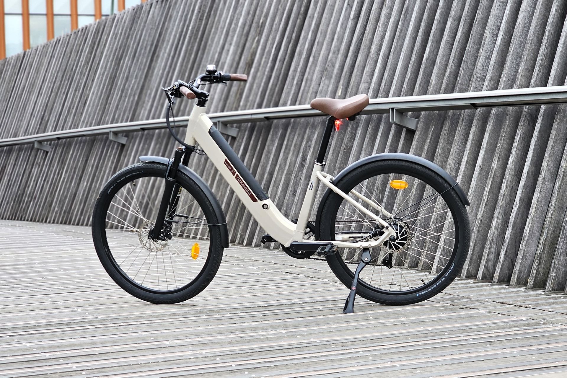 Intersport Nakamura Crossover E design