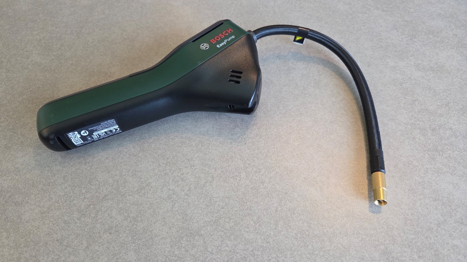 Gonfleur Bosch EasyPump V2 © V. Lebrun / Cleanrider