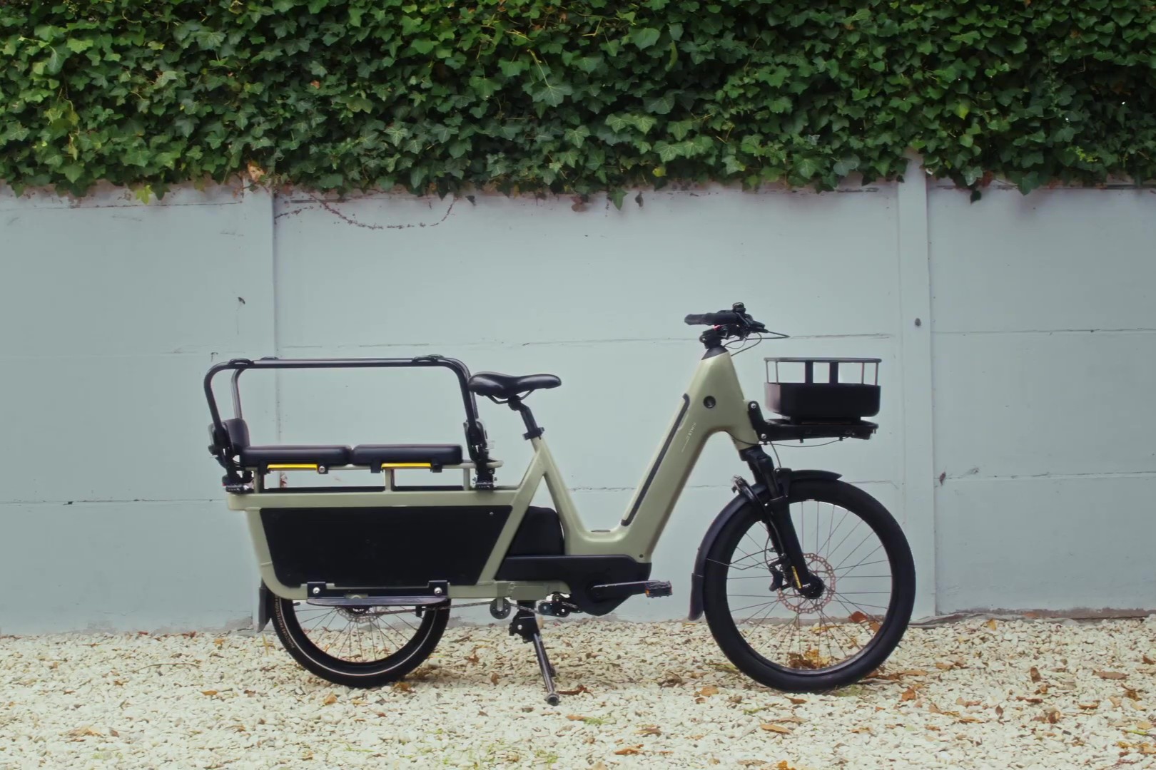 Vélo cargo électrique Decathlon Btwin E-Three 900 avec moteur Owuru et équipement premium
