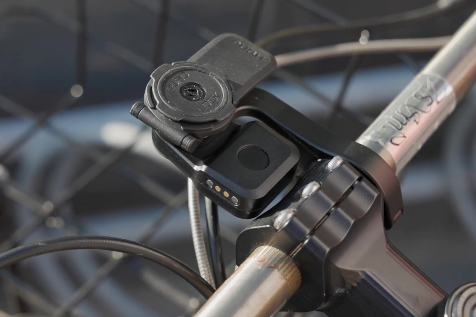 Traceur alarme vélo Quad Lock