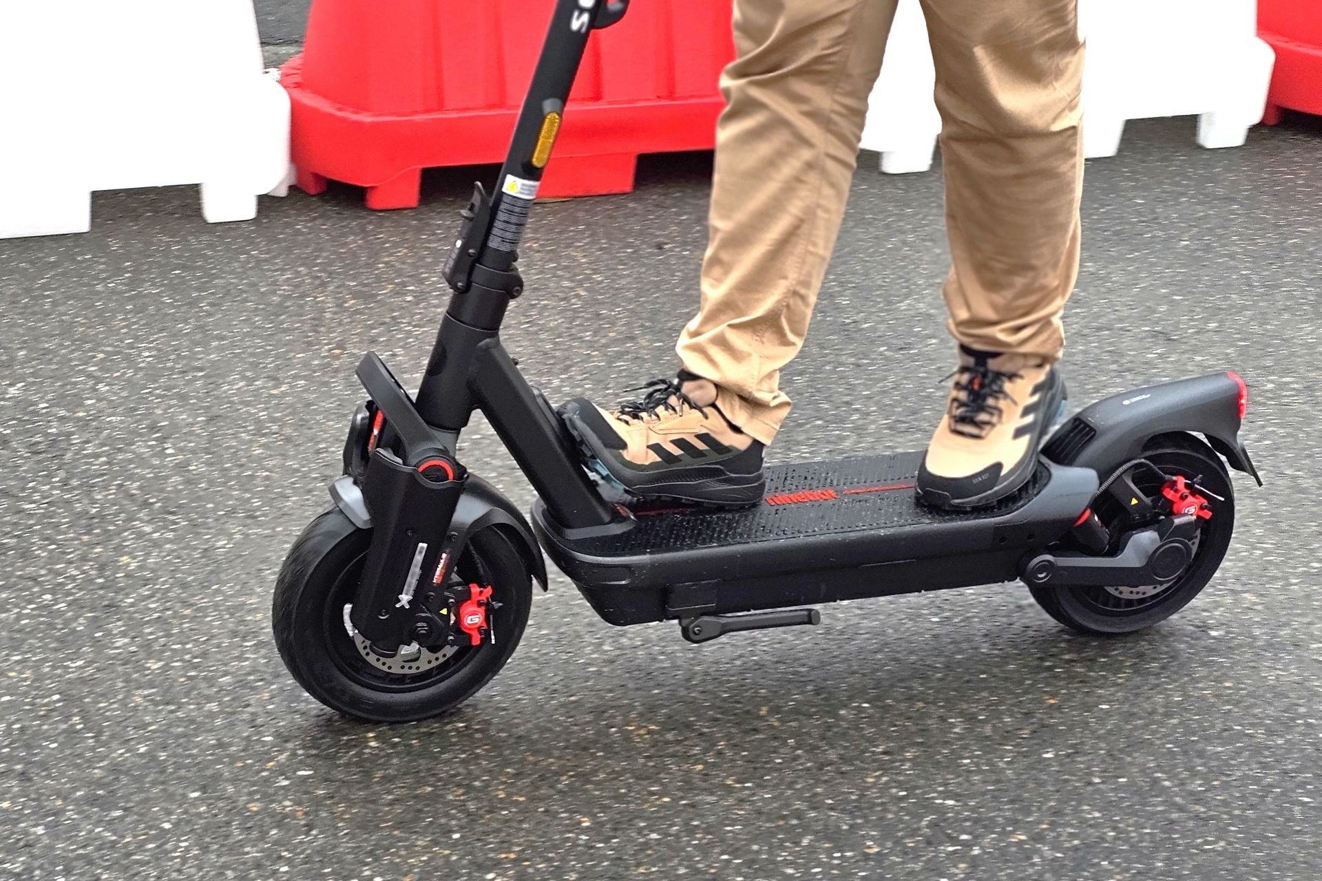 Trottinette électrique Segway Ninebot Max G3 Pro en roulage urbain pour un test d'autonomie en conditions réelles