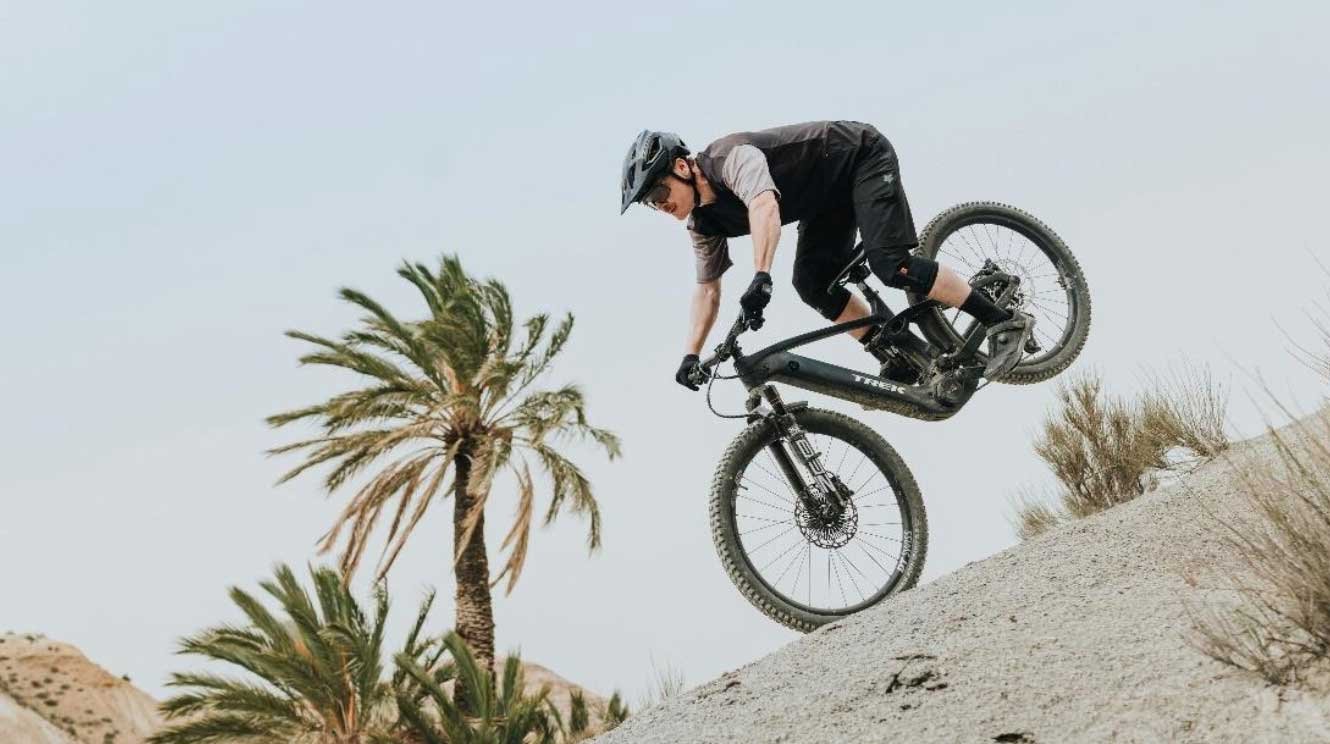 Un saut en VTT électrique Bosch