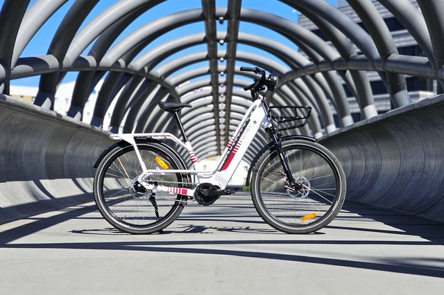 Le vélo électrique Ultima Essentiel, modulable en version Solo, Duo biplace ou cargo FamilyGo