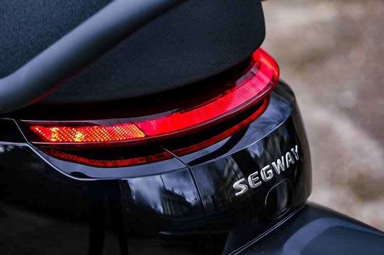 Segway E300SE feu stop