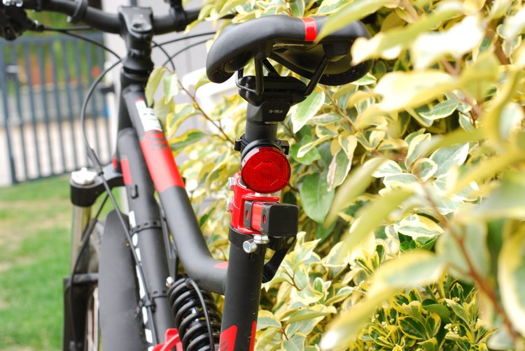 Stouchi AirTag Bike Reflector Mount