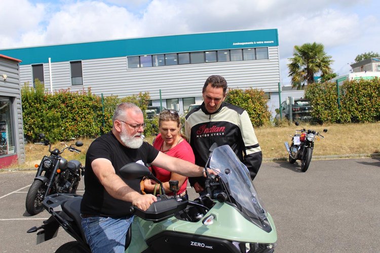 David Pillonetto de Breizh Riders avec Léonie et Cédric