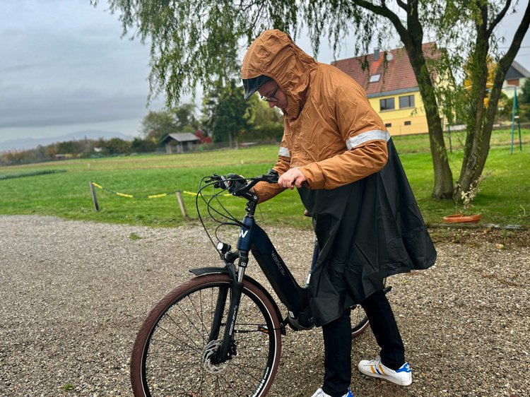 DECATHLON BTWIN PONCHO PLUIE VISIBILITE NUIT VELO VILLE 540