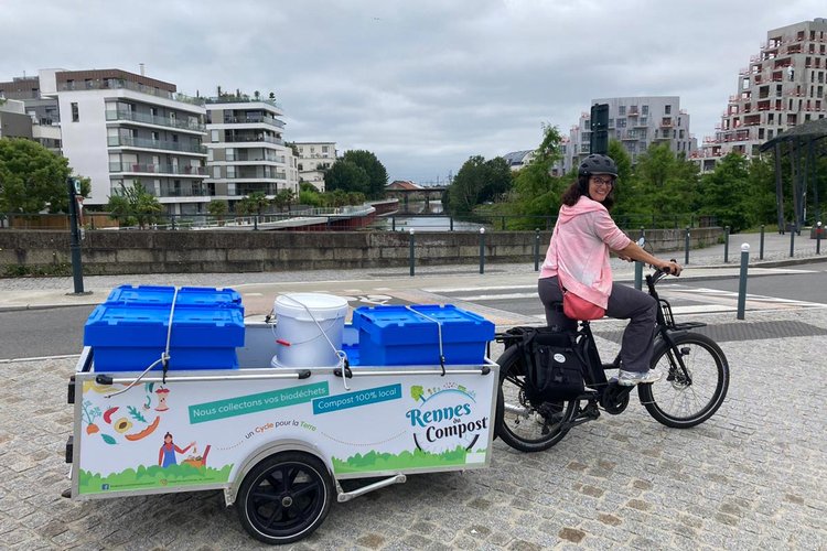 Collecte des biodéchets à vélo électrique par Rennes du Compost