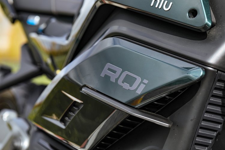 Issue du concept NIU RQi GT