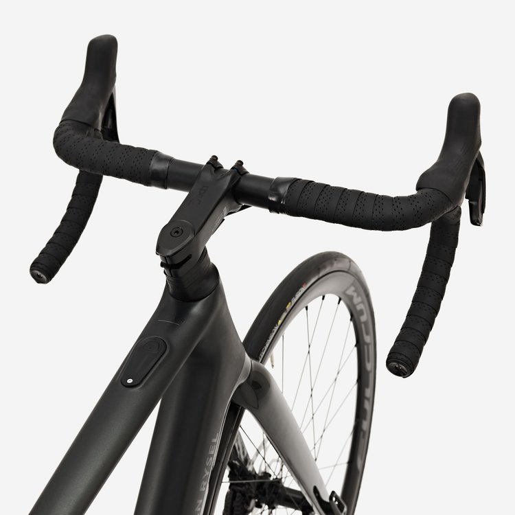 Decathlon Van Rysel E-EDR CF poste pilotage