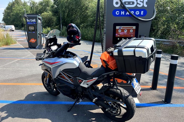 Moto électrique Energica à la Dutch 1000