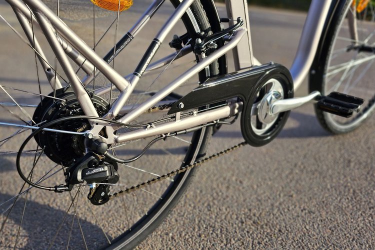 Nakamura E-City 70 dérailleur Microshift