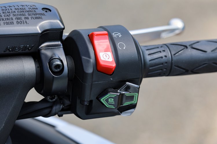 Mode e-boost et performances électriques