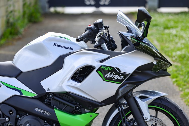 Design de la Kawasaki Ninja 7 Hybrid