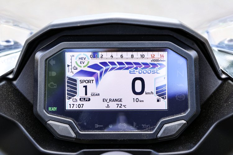 Mode e-boost et performances électriques