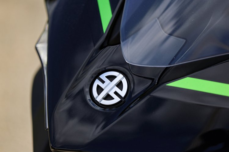 Design de la moto hybride