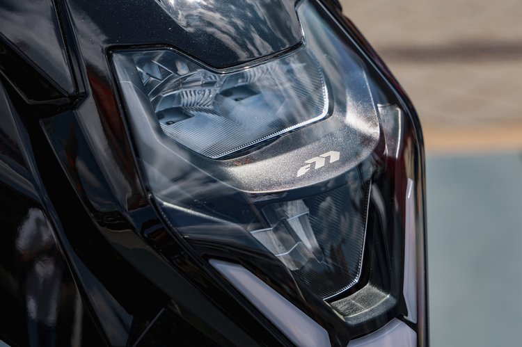Design de la moto électrique 125