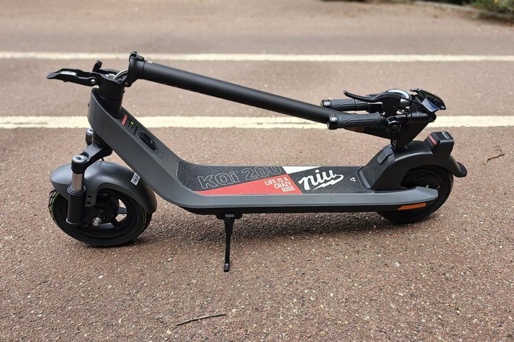Niu KQi 200F pliage 6
