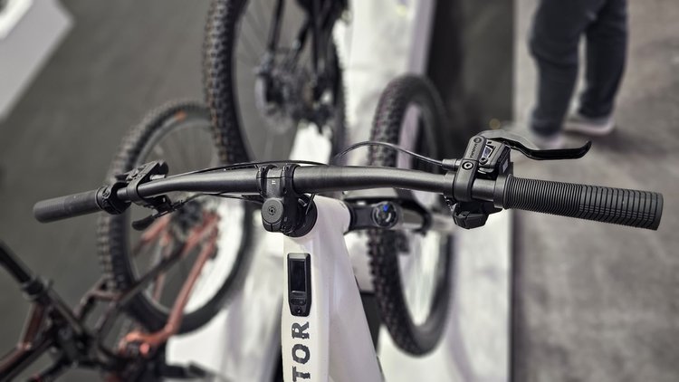 Raymon Vantor Pro 2026 guidon